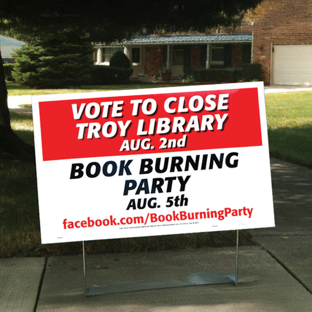02_Troy-Bookburning-Party_01