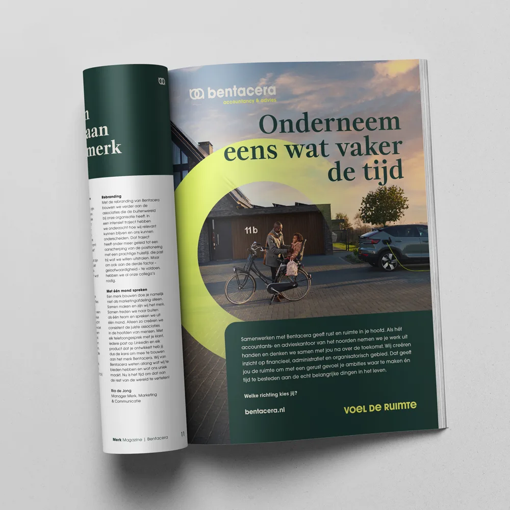 Magazine-Mockup-Vol.3-2